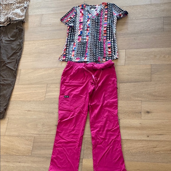 Koi Women's Pink Scrub Set - Picture 1 of 6